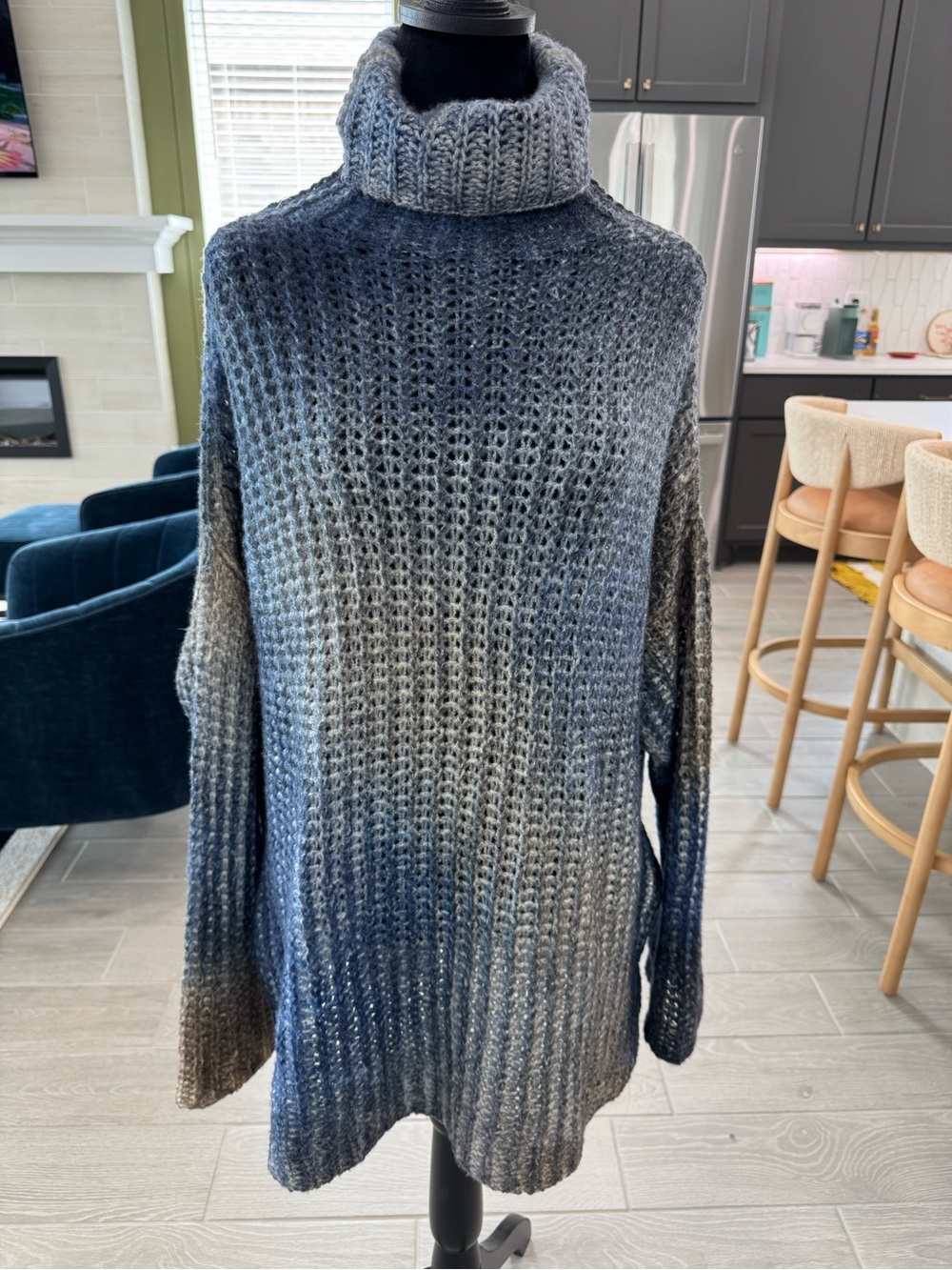AVANT TOI Cashmere Silk Turtleneck Loose Knit Sweater Blue Size Medium VGUC